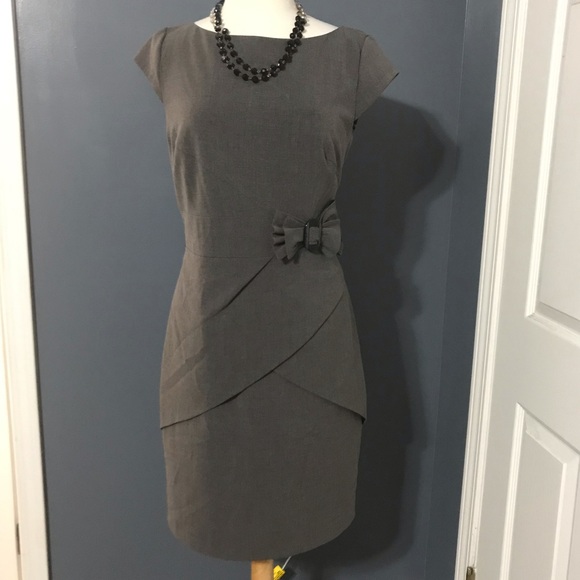 Sandra Darren Dresses & Skirts - ❤️Beautiful Gray Dress